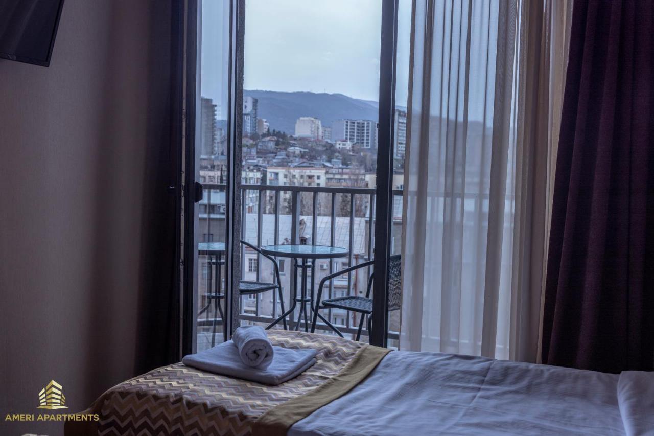 Ameri Apartments Τυφλίδα Δωμάτιο φωτογραφία