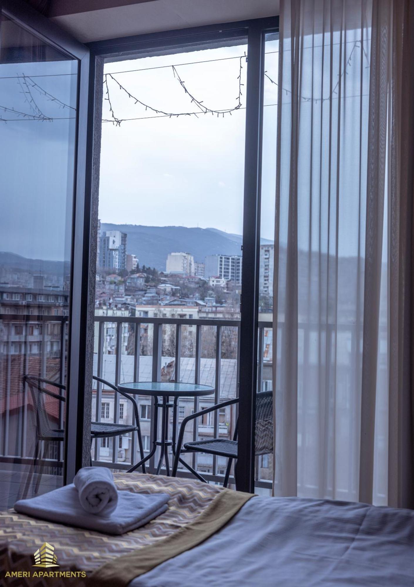 Ameri Apartments Τυφλίδα Δωμάτιο φωτογραφία